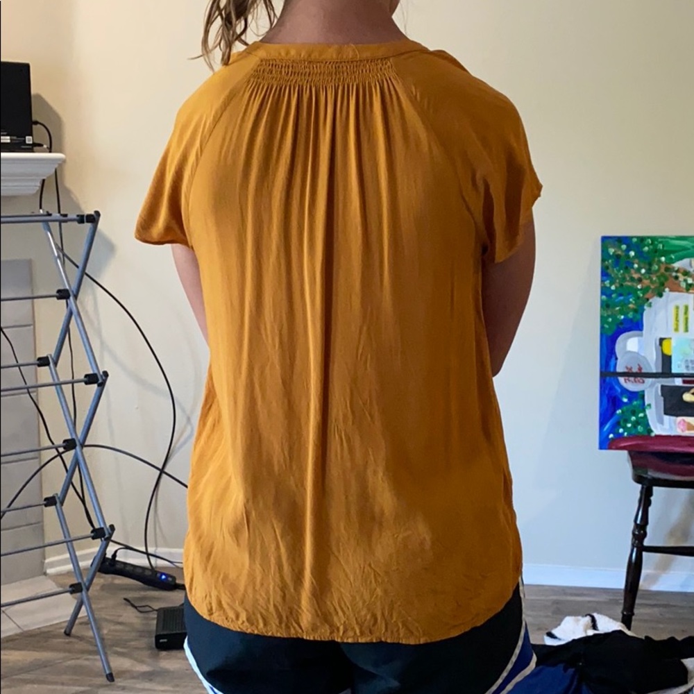 Yellow top - Picture 2 of 3